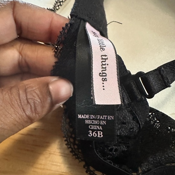 Victoria’s Secret Black Lace Bra - Picture 3 of 3